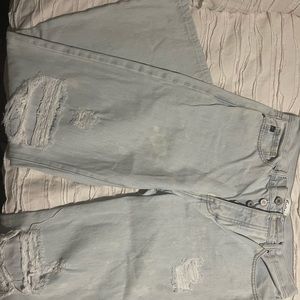 Straight/wide relaxed fit jeans with distressing